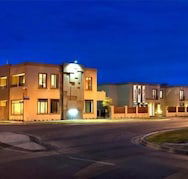 May Park Executive Apartments - Accommodation NSW
