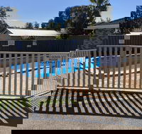 Golden Grain Motor Inn - Accommodation NSW