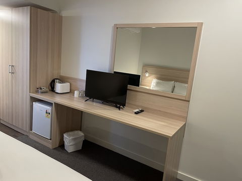 Roxby Downs Motor Inn - Accommodation NSW 4