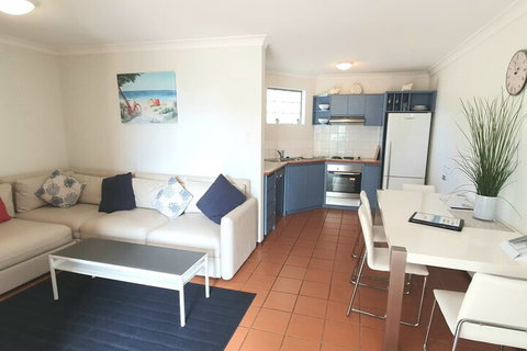 Scarborough Beach Front Resort Shell 4 - Accommodation NSW 1