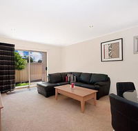 Hamilton Premium Apartment - Accommodation NSW