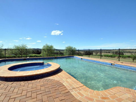 Beggars Bridge Vineyard Homestead W / Pool + Wifi + Tennis + Vineyard - Accommodation NSW 4