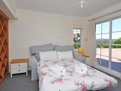 Beggars Bridge Vineyard Homestead W / Pool + Wifi + Tennis + Vineyard - Accommodation NSW 3