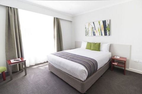 Abode Narrabundah - Accommodation NSW 5