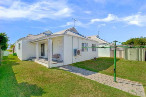 Busselton Beach Resort - Accommodation NSW 3