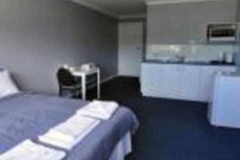 Bribie Island Square - Accommodation NSW 0