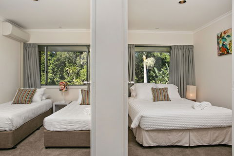 A Perfect Stay - 2 James Cook Apartments - Accommodation NSW 0