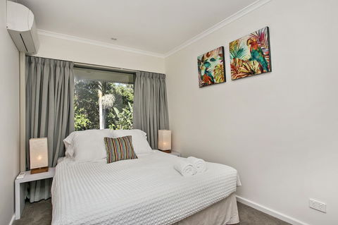 A Perfect Stay - 2 James Cook Apartments - Accommodation NSW 2