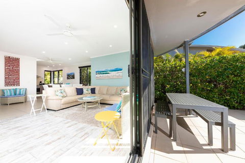 Boom 6 Boomerang Beach - Accommodation NSW 4