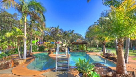 Bays Holiday Park - Accommodation NSW 4