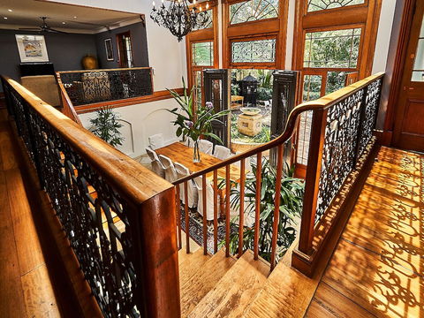 The Regents Park Mansion - Accommodation NSW 4