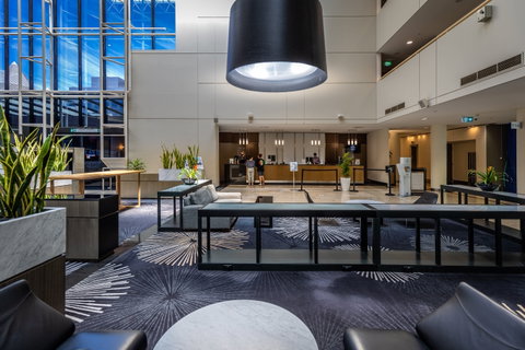 Crowne Plaza Canberra - Accommodation NSW 2