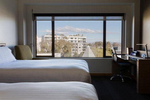 Crowne Plaza Canberra - Accommodation NSW 4