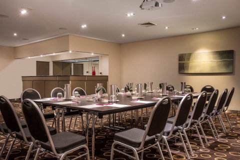 Crowne Plaza Canberra - Accommodation NSW 10