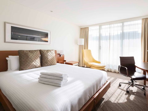 Novotel Canberra - Accommodation NSW 3