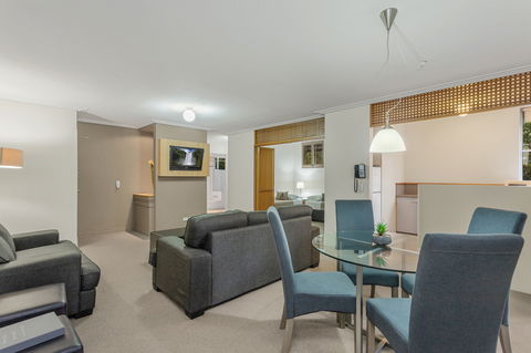 The Airport International Motel - Accommodation NSW 7