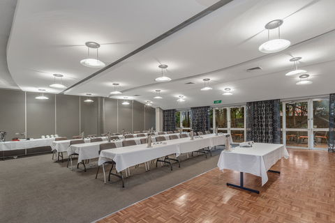The Airport International Motel - Accommodation NSW 14