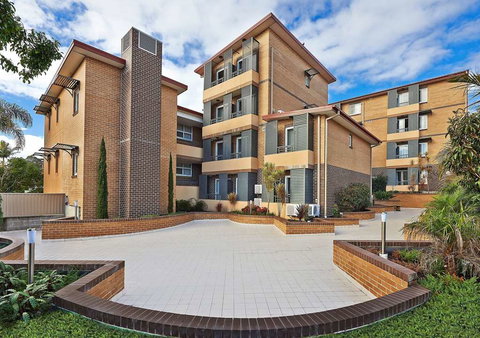 Comfort Inn & Suites Burwood - Accommodation NSW 1