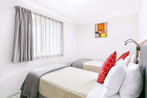 Comfort Inn & Suites Burwood - Accommodation NSW 3