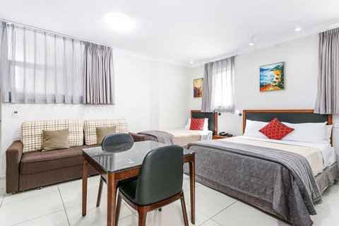 Comfort Inn & Suites Burwood - Accommodation NSW 6