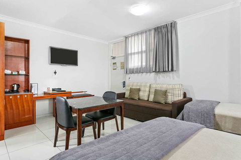 Comfort Inn & Suites Burwood - Accommodation NSW 7