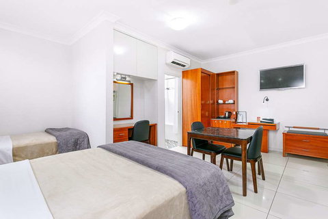 Comfort Inn & Suites Burwood - Accommodation NSW 8