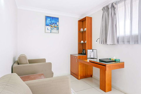 Comfort Inn & Suites Burwood - Accommodation NSW 13