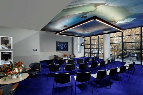 QT Melbourne - Accommodation NSW 9