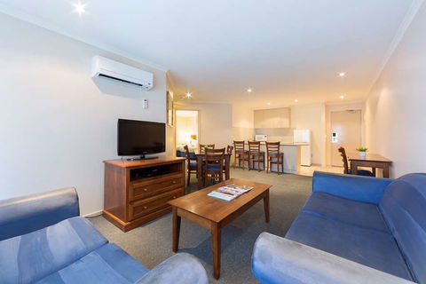 Canberra Parklands Central - Accommodation NSW 3
