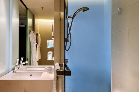 Hilton Sydney - Accommodation NSW 7