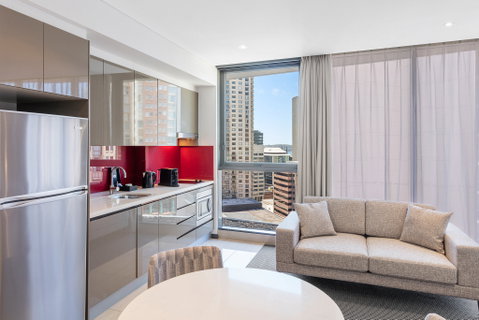 Meriton Suites Campbell Street - Accommodation NSW 4