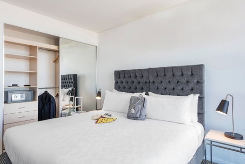 Meriton Suites Campbell Street - Accommodation NSW 6