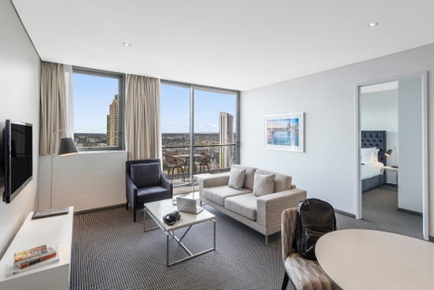 Meriton Suites Campbell Street - Accommodation NSW 9