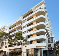 Meriton Suites Waterloo - Accommodation NSW