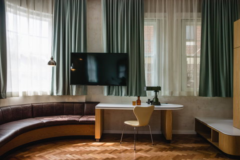 The Old Clare Hotel - Accommodation NSW 16