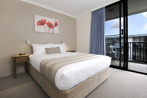 Assured Waterside Apartments - Accommodation NSW 1