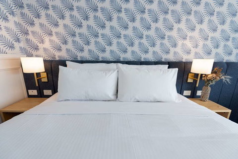 The Beachcomber Hotel & Resort - Accommodation NSW 2