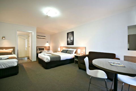 The Aberdeen Motel - Accommodation NSW 2