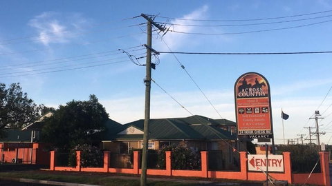 Across Country Motel & Svcd Apts - Accommodation NSW 0