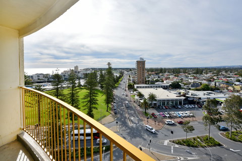 Atlantic Tower Motor Inn - Accommodation NSW 1