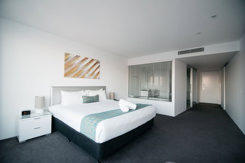 Q1 Resort & Spa - Accommodation NSW 2