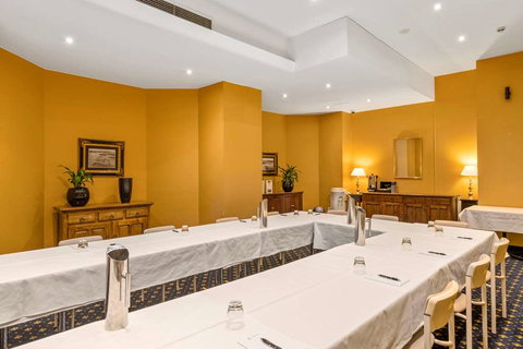 Castlereagh Boutique Hotel, Ascend - Accommodation NSW 10