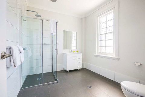 Nightcap at Regents Park Hotel - Accommodation NSW 1