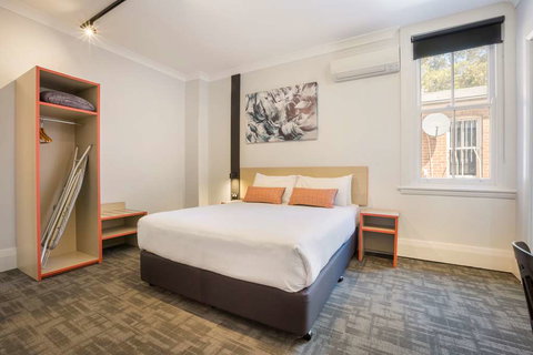 Nightcap at Regents Park Hotel - Accommodation NSW 2