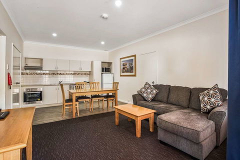 Karratha Central Apartments - Accommodation NSW 11
