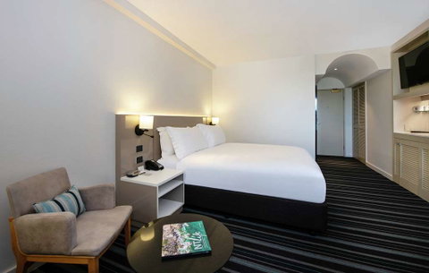 DoubleTree by Hilton Esplanade Darwin - Accommodation NSW 16