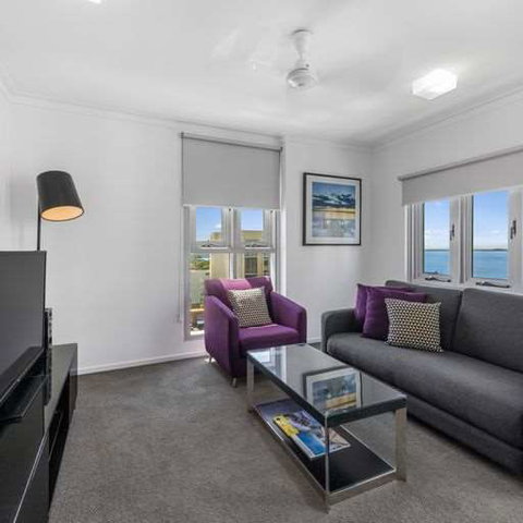 H on Mitchell Apartment Hotel - Accommodation NSW 10