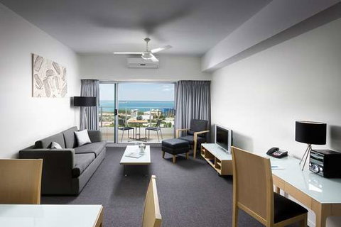 Mantra Pandanas - Accommodation NSW 4