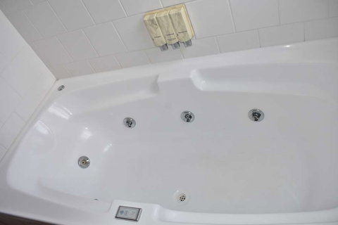 Best Western Coachman's Inn Motel - Accommodation NSW 9