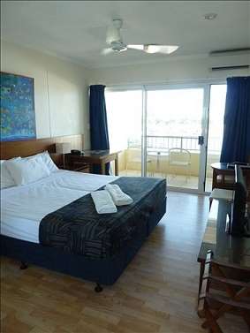 Cullen Bay Resorts - Accommodation NSW 4